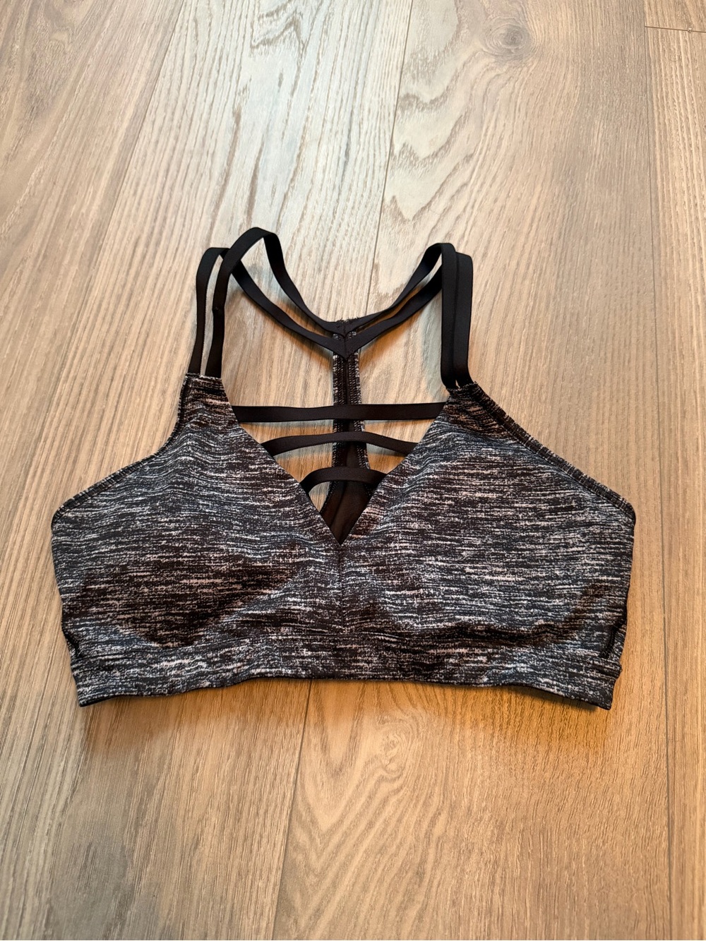 Victoria Sport Space Dye Strappy Cage Back Sports Bra Gray Black Small